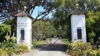 an established freehold luxury - 1