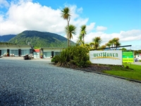 leasehold 495 000 + - 2